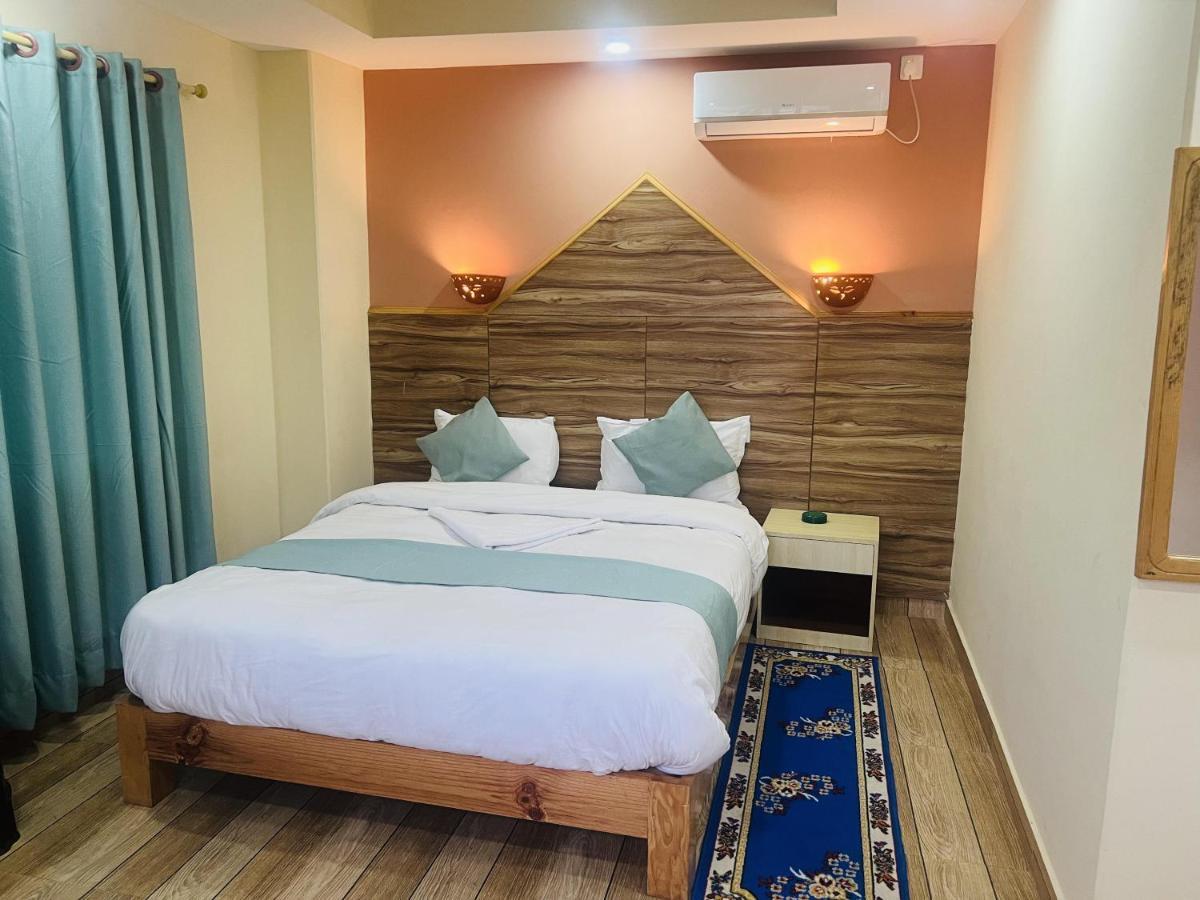 Hotel Olympus Pokhara Zewnętrze zdjęcie