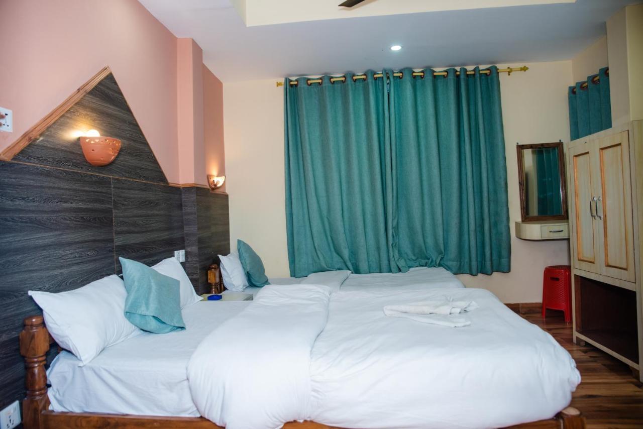 Hotel Olympus Pokhara Zewnętrze zdjęcie