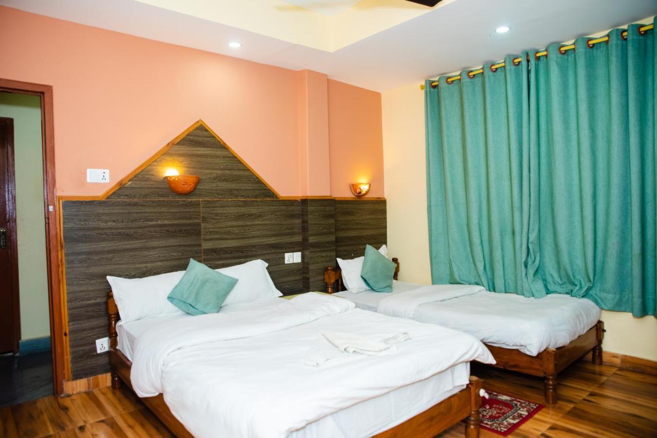 Hotel Olympus Pokhara Zewnętrze zdjęcie