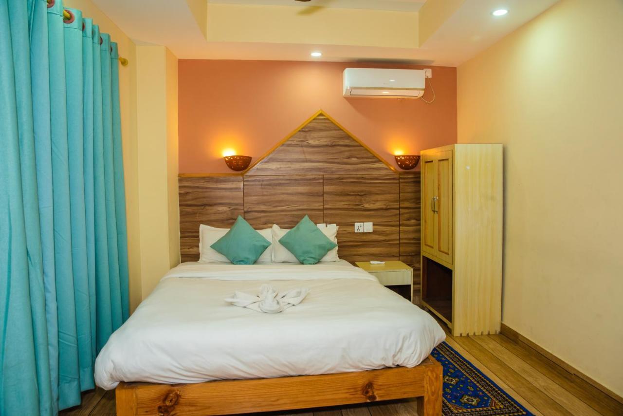 Hotel Olympus Pokhara Zewnętrze zdjęcie