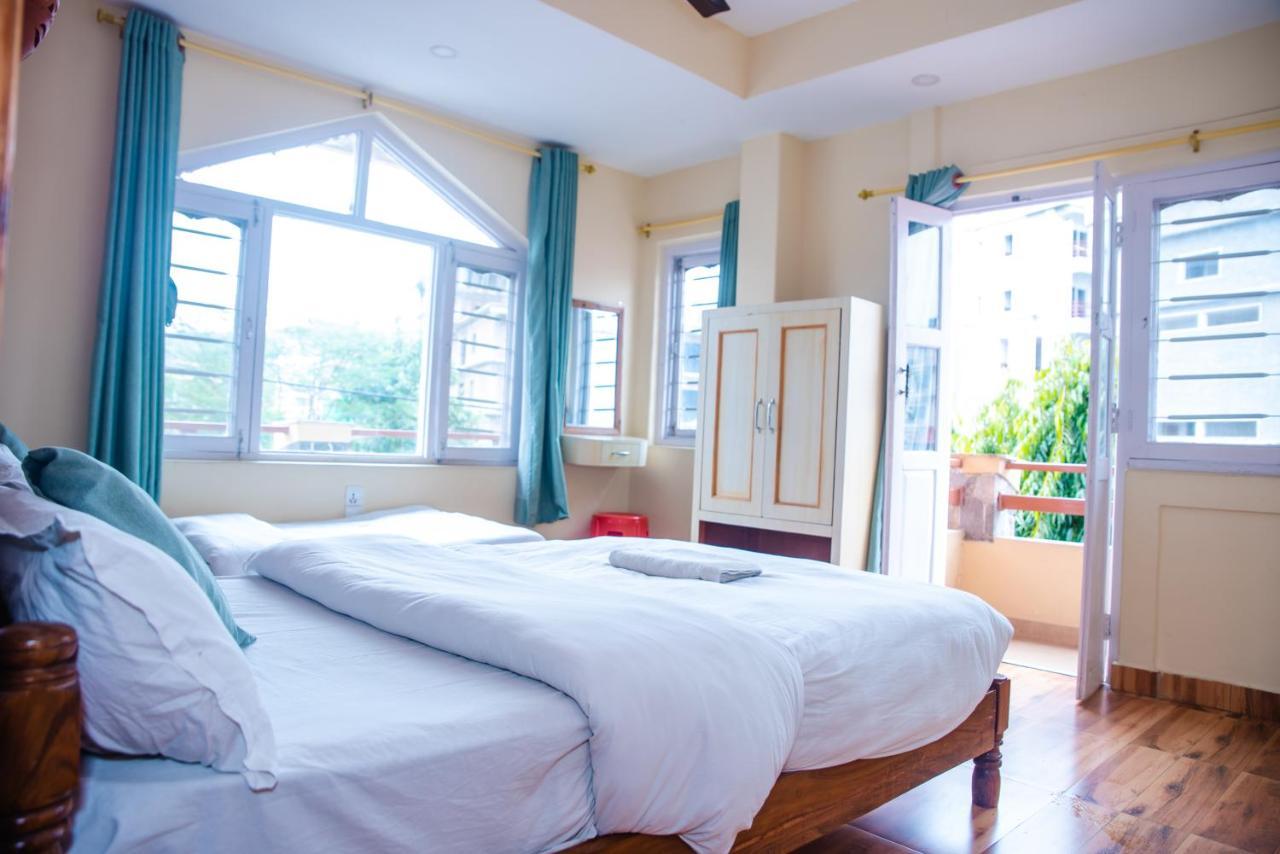 Hotel Olympus Pokhara Zewnętrze zdjęcie